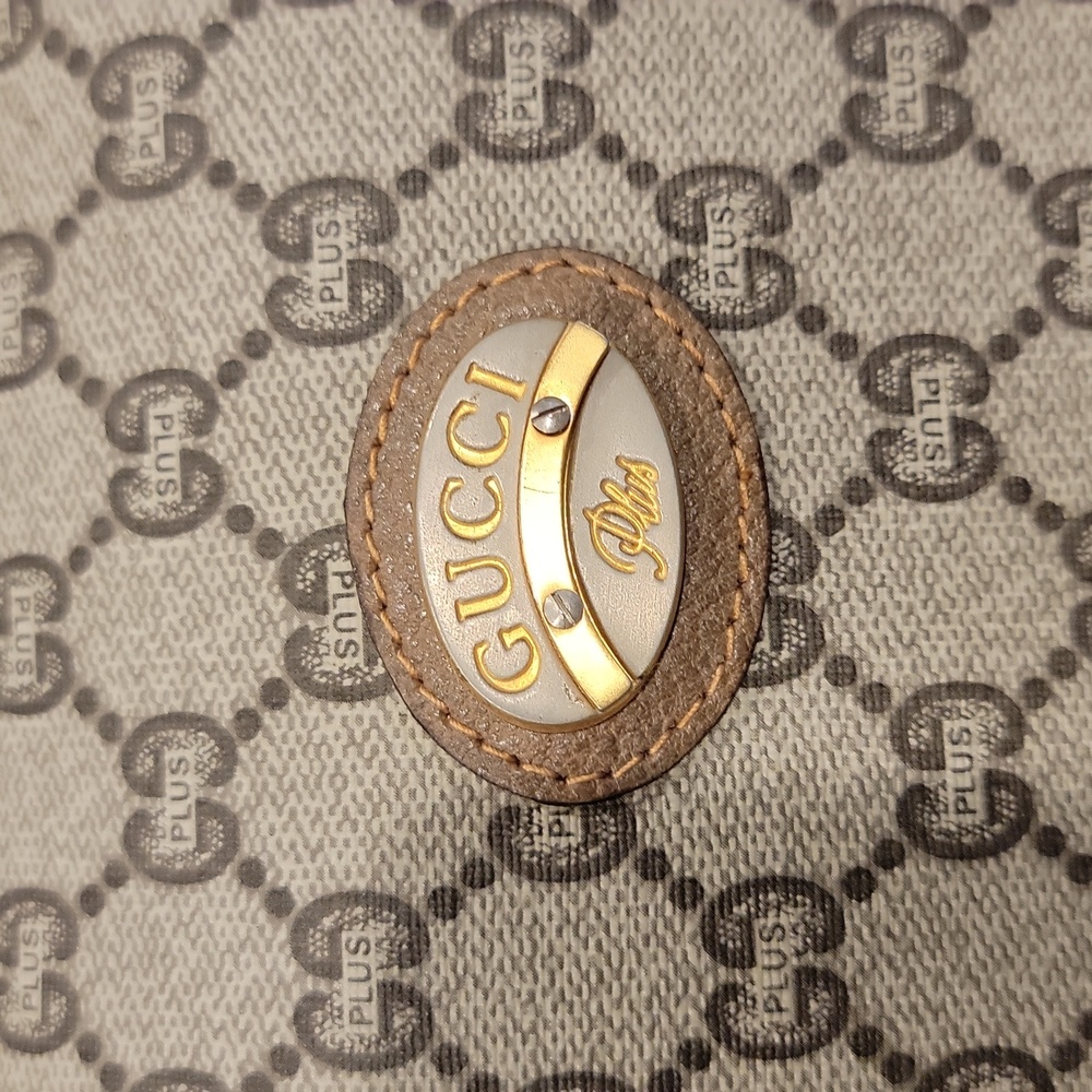 Authentic Gucci plus travel bag - Picture 8 of 14